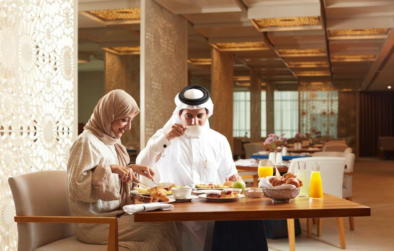 فندق شذا مكة المظهر الخارجي الصورة A couple from the United Arab Emirates